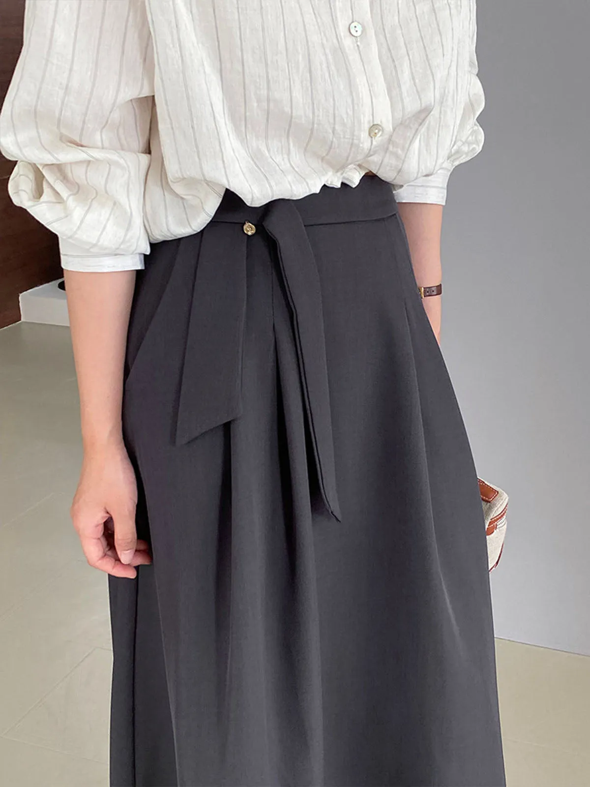 Elegant Knotted Midi Skirts