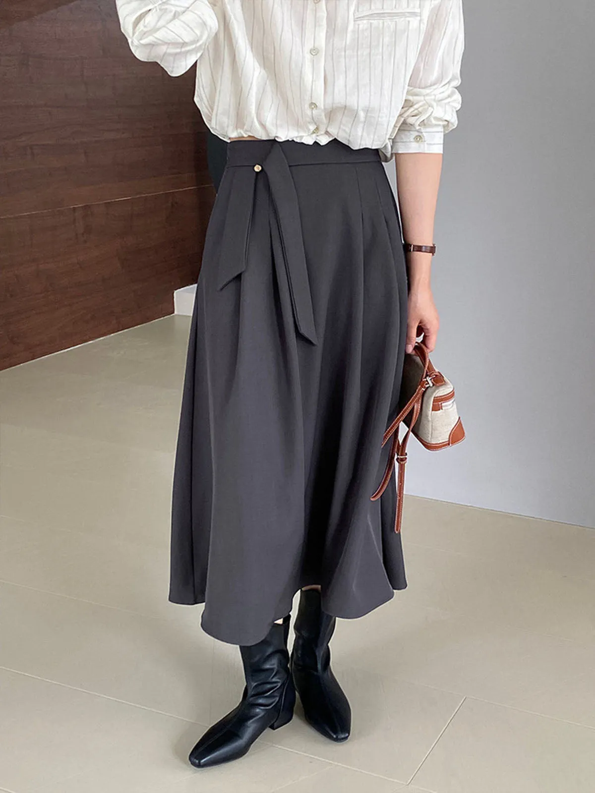 Elegant Knotted Midi Skirts