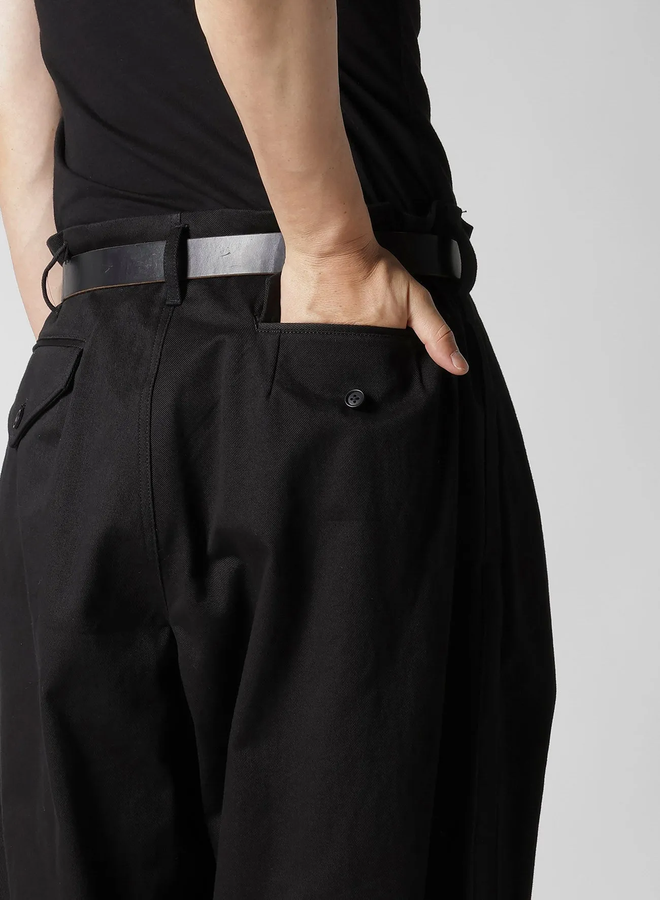 KATSURAGI PANTS WITH SIDE TAPE DETAIL