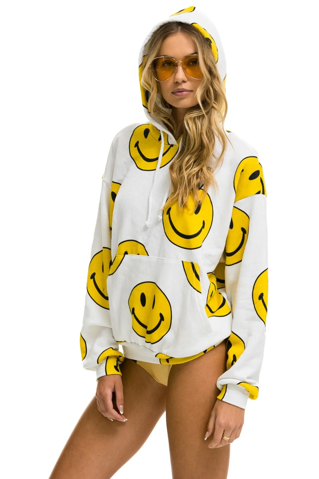 SMILEY REPEAT RELAXED PULLOVER HOODIE - WHITE