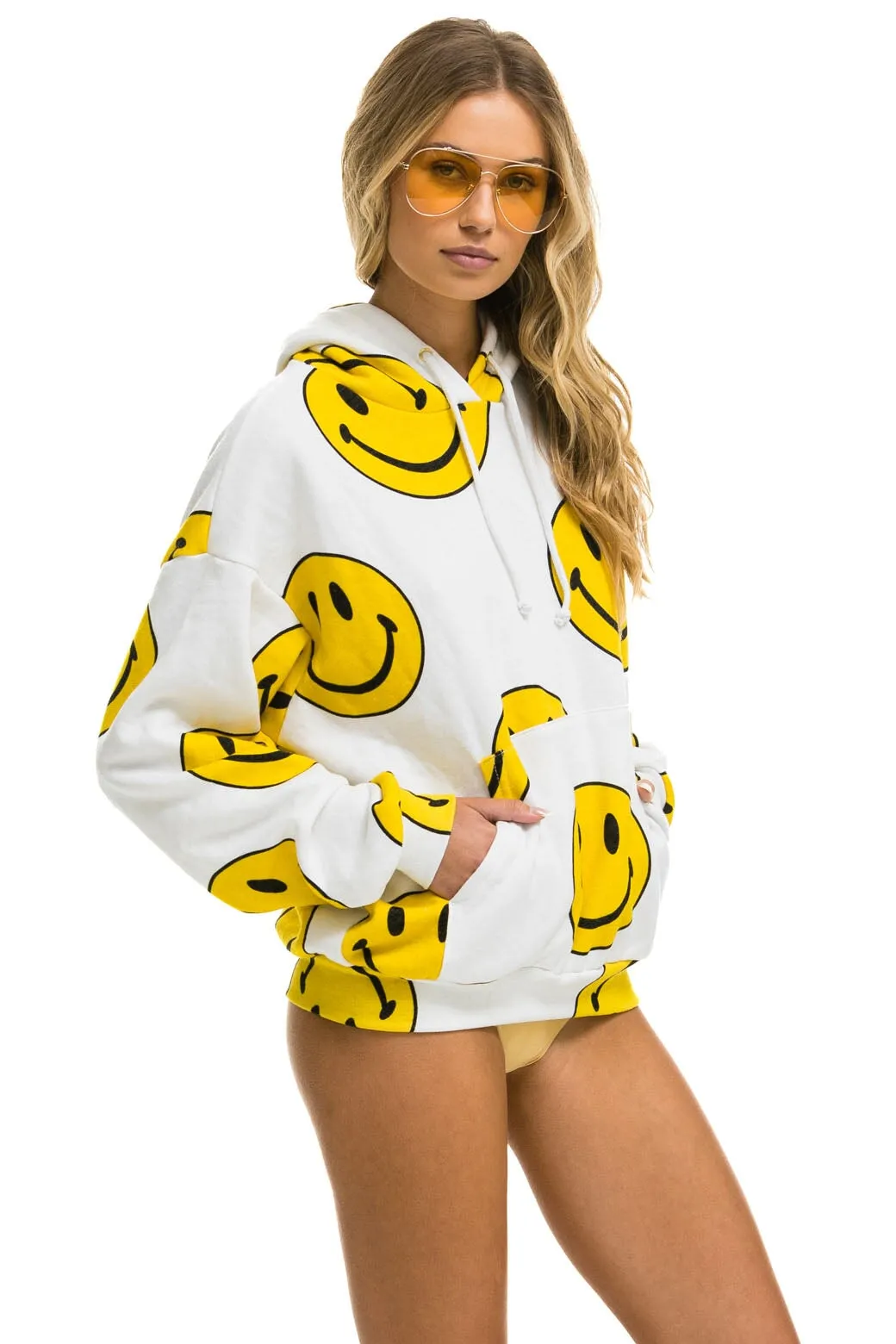 SMILEY REPEAT RELAXED PULLOVER HOODIE - WHITE