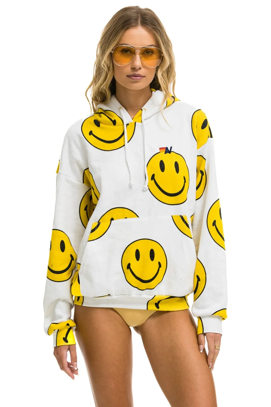 SMILEY REPEAT RELAXED PULLOVER HOODIE - WHITE